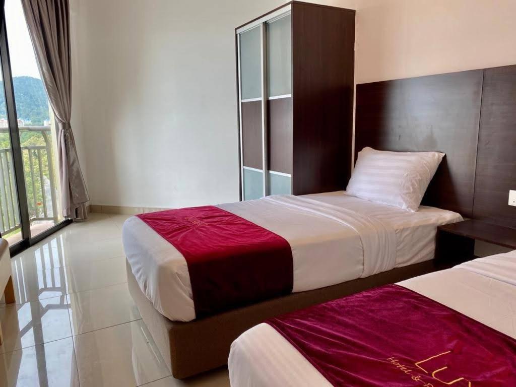 Marina Heights Hotel Residences Lumut Bagian luar foto