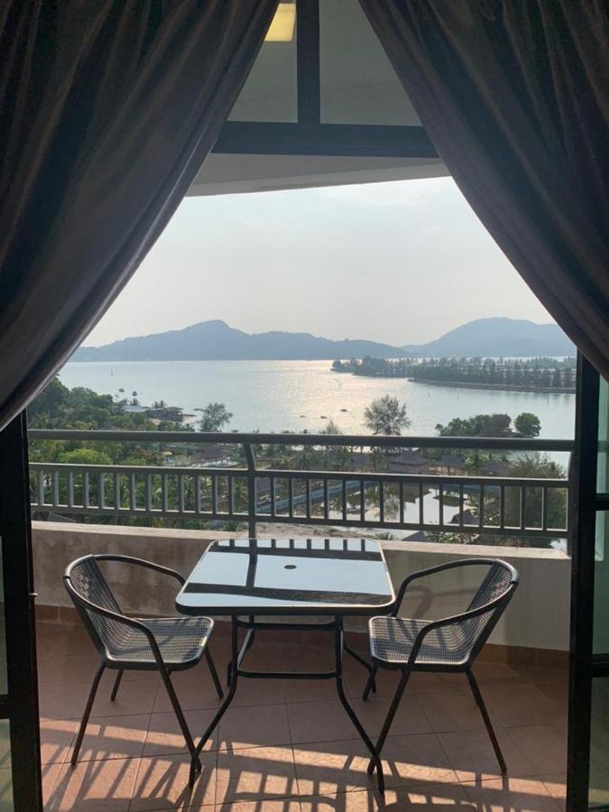 Marina Heights Hotel Residences Lumut Bagian luar foto